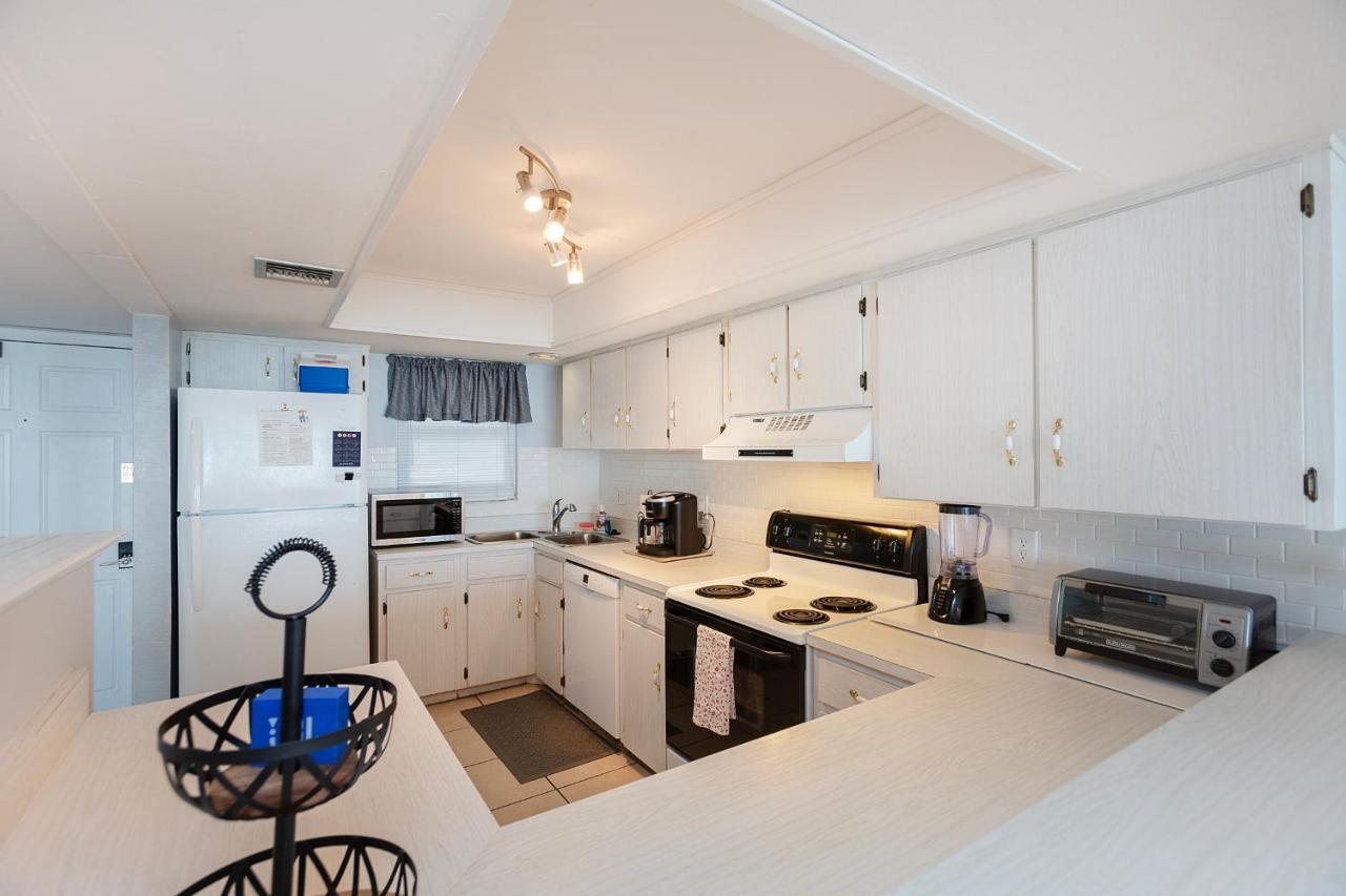 Daytona Shores Ocean Front Balcony 2beds 2ba King Ste And 2queens - Shores Club 805 Apartment *