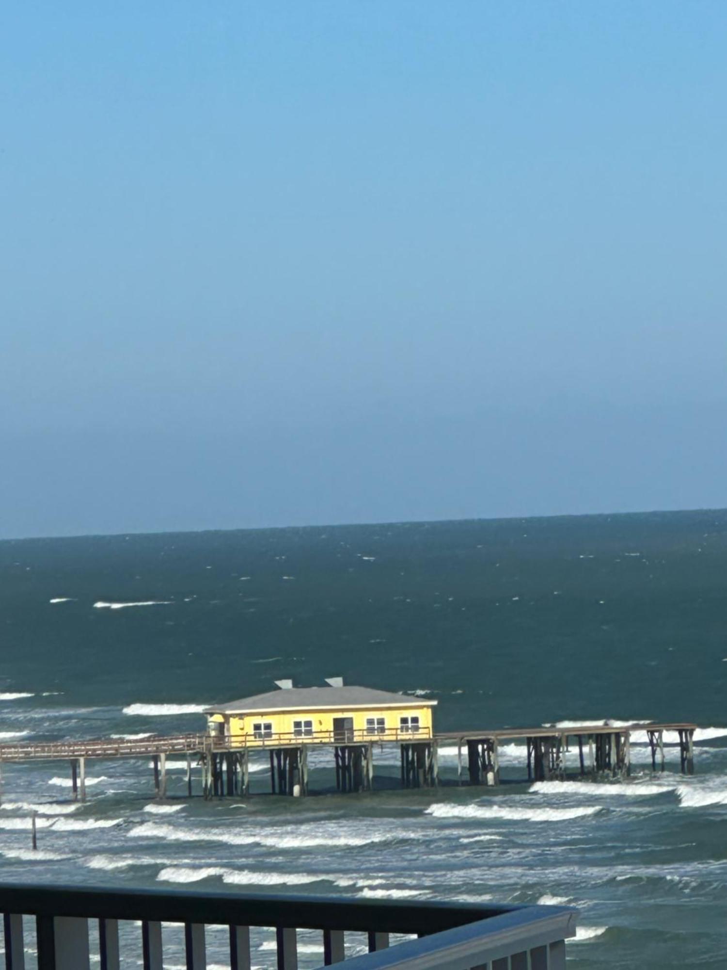 Daytona Shores Ocean Front Balcony 2beds 2ba King Ste And 2queens - Shores Club 805 Apartment Daytona Beach Shores
